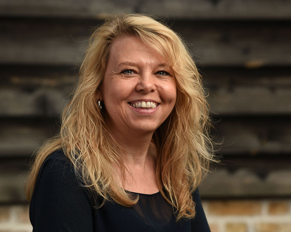 female headshot blonde