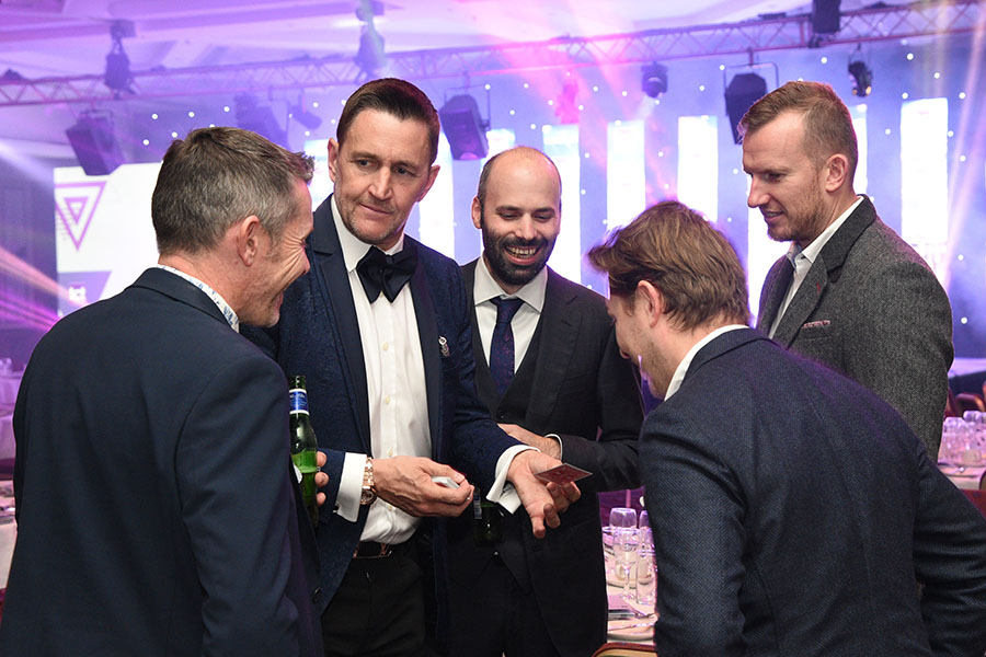 corporate events magician