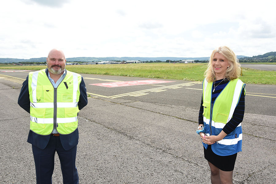 airport social distance